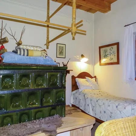 Four Bedroom Holiday In بيت للعطل Grahovo