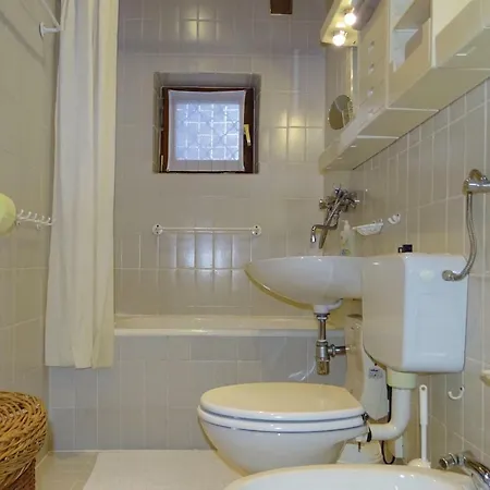 Four Bedroom Holiday In بيت للعطل *